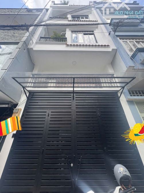 Bán Nhà Trịnh Đình Trọng - Âu Cơ , DT: 4m x 14m , 4 Lầu Xây Mới , HXH , Đang Cần Bán Gấp
