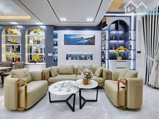 Bán nhà 3 tầng 3 mê số đường LÊ VĂN THỊNH, Cách biển 100m. Giá: 7.5 tỷ