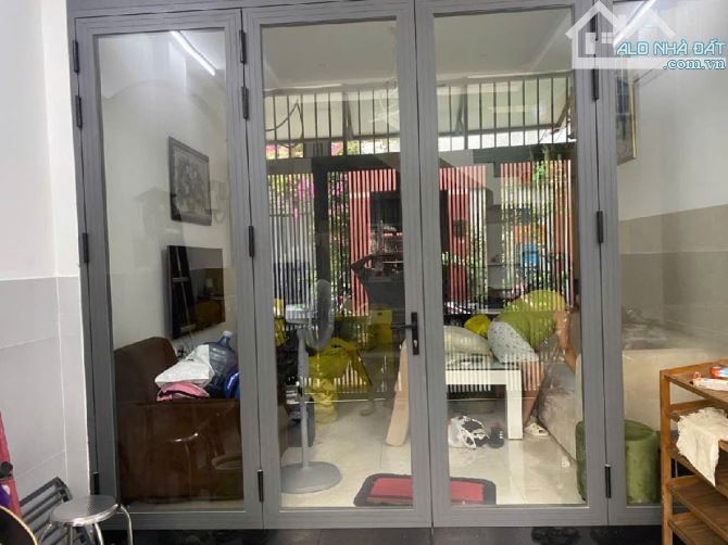 Bán nhà 4 tầng Quận 7 – phường Tân Quy – hẻm xe hơi rộng – nội thất cao cấp