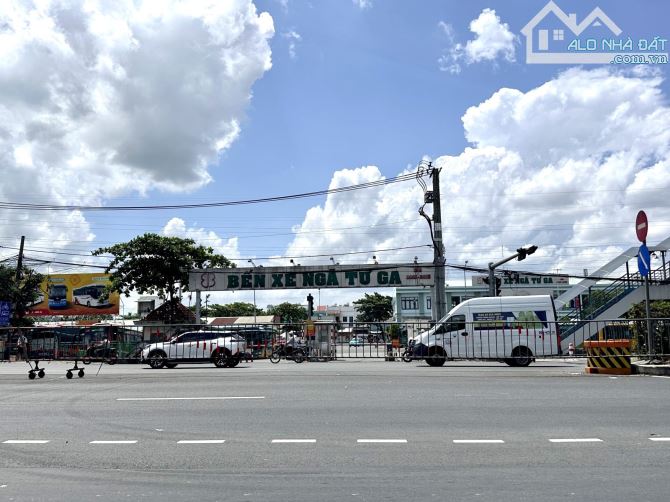 Tòa khách sạn 25 Phòng - Doanh thu khủng 2.3 tỷ/năm - Nguyễn Oanh nối dài, Q12