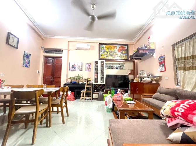 BÁN NHÀ MỸ ĐÌNH SIÊU RẺ - CHỈ 6,2 TỶ - 4 TẦNG - NGÕ NÔNG, RỘNG, THOÁNG. GẦN SÂN VẬN ĐỘNG