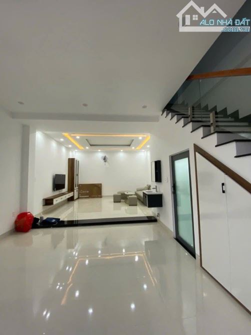 Bán nhà hẻm 404 Hùng Vương Phường Tân Lập Buôn Ma Thuột giá 3 tỷ 150