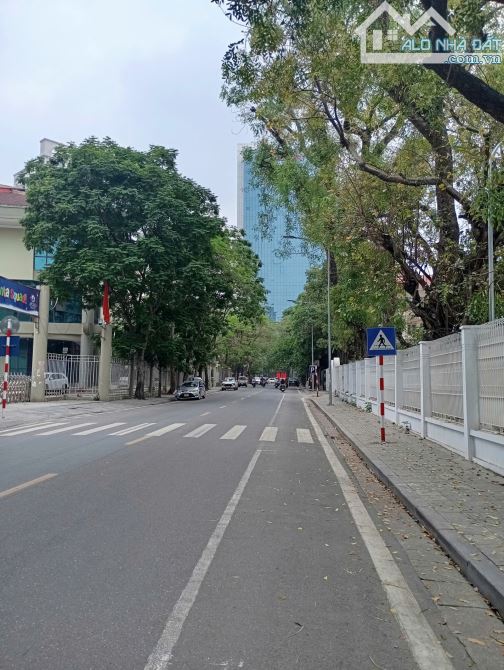 NHÀ BÁN TRONG NGÀY NHANH MỚI KỊP TRƯỜNG TRINH - Ô TÔ ĐỖ CỬA