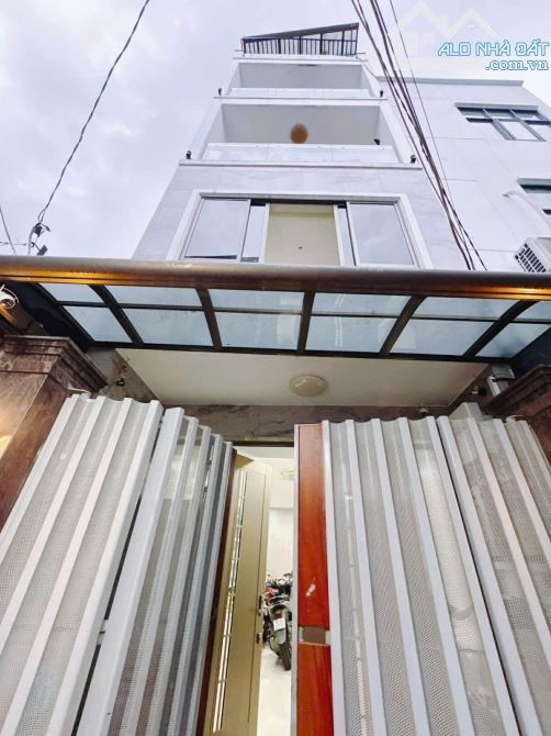 BÁN NHÀ SIÊU ĐẸP 5 TẤM Q4 GIÁP Q1 KHU DÂN CƯ 5 TẤM ĐỒNG BỘ GIÁ 8TỈ TÍ SỔ RIÊNG KHU HIẾM