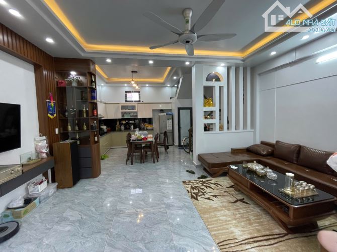🌳Nhà 3 tầng cực đẹp Hoàng Mai - Đồng Thái -  An Dương, 60m2, giá 2,55 tỷ, ngõ ô tô 7 chỗ
