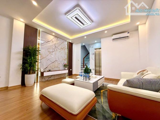 Bán nhà ở Hồ Đắc Di, 46m*6 tầng thang máy, gần phố, 4PN full nội thất