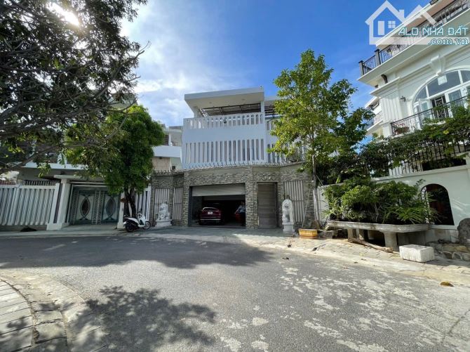 Bán Biệt Thự 3 Tầng 457 m2 tại KĐT Vĩnh Điềm Trung , Đường Rộng 12m , giá 29 Tỷ