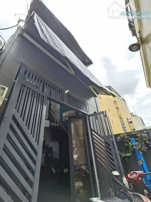 NHÀ 2 TẦNG MỚI XINH, 32M2, 100M RA TRƯƠNG THỊ HOA,  SAU LƯNG  SIÊU THỊ METRO, CHỈ 3.09 TỶ