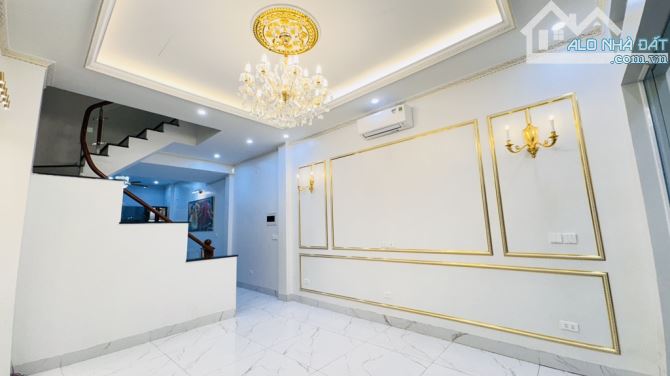 Bán nhà mặt phố Văn Quán Hà Đông. Phân lô ô tô kinh doanh 2 thoáng 18.6 tỷ