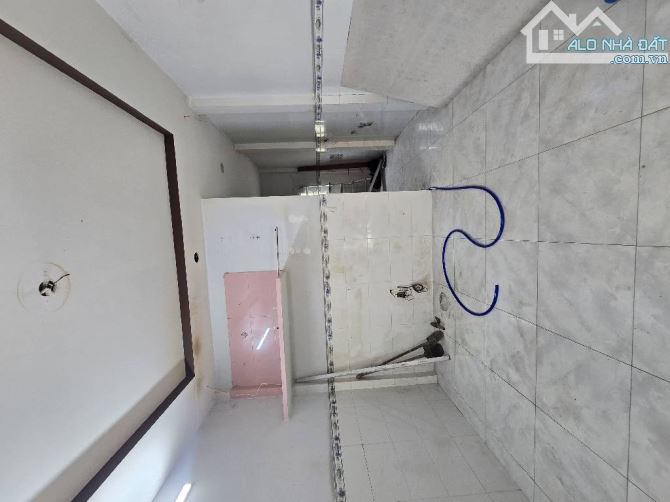 Bán nhà Miếu Bình Đông-36m2-4x9-Hxh đổ cửa-Chỉ 2.xxx tỉ
