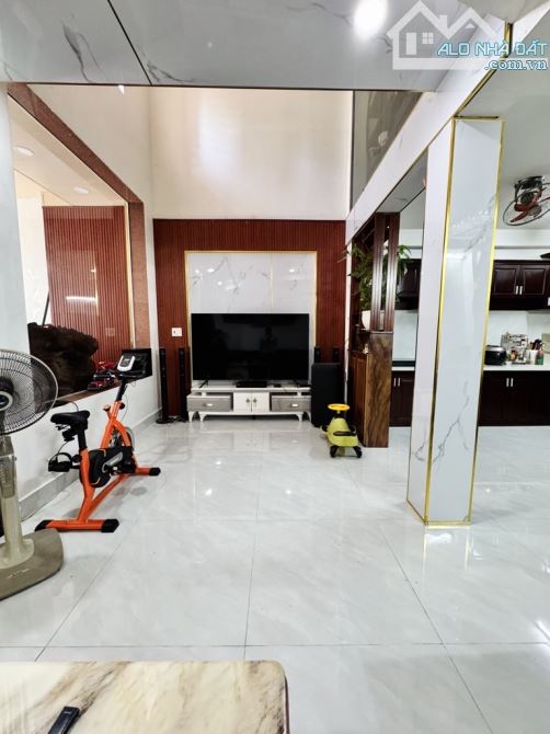 Bán nhà Nguyễn Tư Giản 9.5, Nguyễn Tư Giản, P. An Tây Hội ( P.12 cũ)