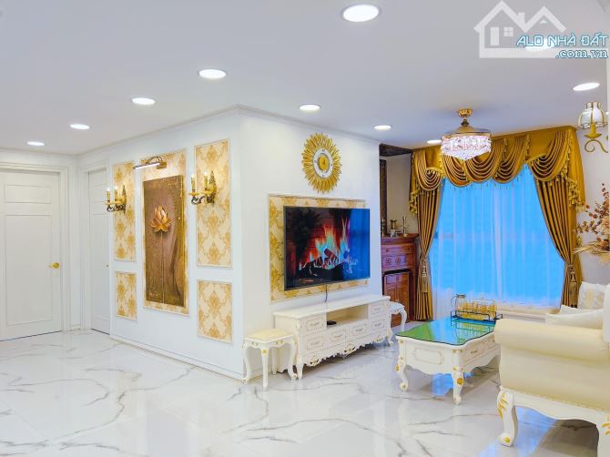 Chung cư VNT 19 Nguyễn Trãi tầng cao 3 mặt thoáng. Nội thất nhập khẩu. Thiết kế tây âu mới