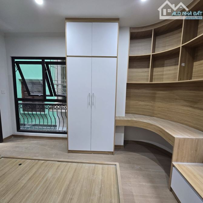 BÁN NHÀ KHƯƠNG TRUNG DT 46M, 6T, 13 TỶ .