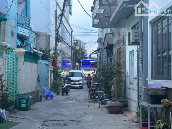 BÁN NHÀ CHÍNH CHỦ TRANG BÌA,HẺM TẢI TẬN NHÀ PHAN VĂN HỚN QUẬN 12, DT 60M² ( 4× 15), 3 TẦNG