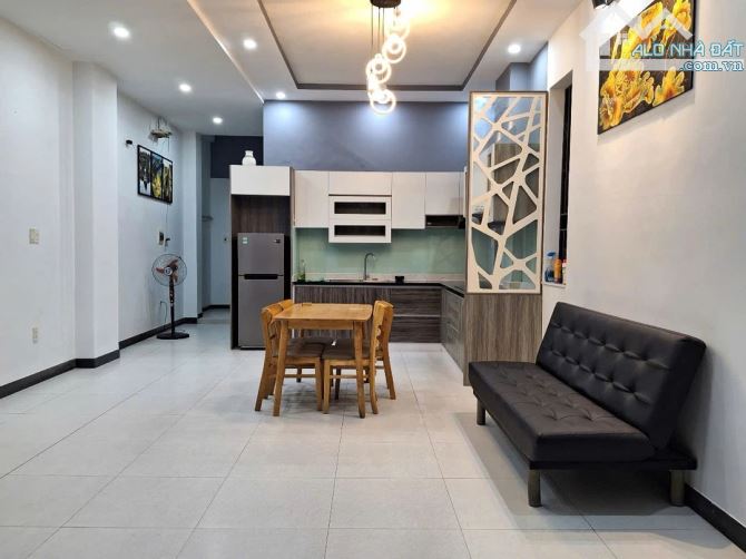 GẤP_BÁN NHÀ ĐƯỜNG NGUYỄN VĂN HUYÊN_KHUÊ TRUNG_SÁT ĐƯỜNG CMT8_ĐƯỜNG 7,5M_61M2_CHỈ 4,55 TỶ
