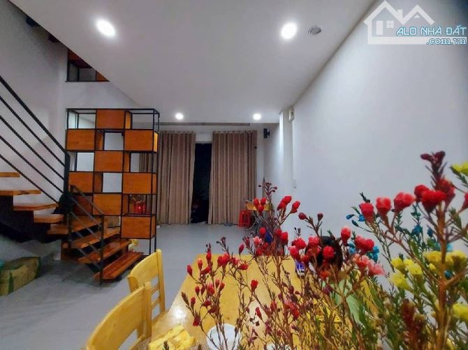 NHÀ 3 TẦNG - HXH - TP THỦ ĐỨC - 4.5TỶ NGAY NGUYỄN DUY TRINH