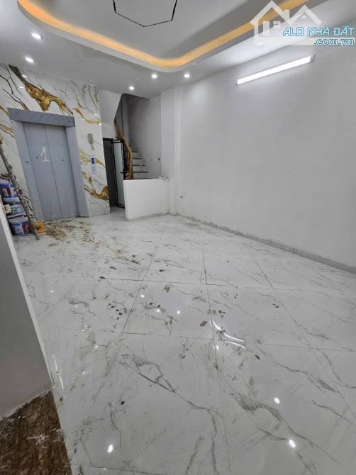 CẦN BÁN CĂN NHÀ XÂY TÂM HUYẾT 6 TẦNG THANG M TẠI PHỐ TRẦN HỮU TƯỚC , ĐỐNG ĐA GẦN HỒ ĐẮC RI