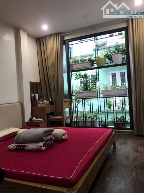 Bán nhà Đoàn Thị Điểm - Đống Đa: Mặt phố, dân xây, vỉa hè 2 bên, ô tô 2 chiều, kinh doanh.