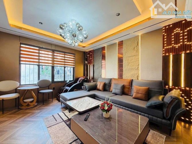 Siêu phẩm Luxury cực đẹp mặt tiền đường kinh doanh Hoàng Diệu,Phú Nhuận(105m2).Giá 5tỷ950. - 10
