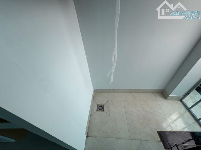 Cho Thuê CCMN 326 Nguyễn Trãi Thanh Xuân 30m2 Gác Xép + Giường Ban Công Thang Máy Trống 24 - 10