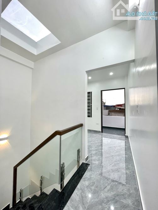 Nhà 4 tầng sân cổng độc lập ngõ nông phố Trần Nguyên Hãn - 10