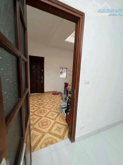 HOÀNG CẦU - ĐỐNG ĐA - 47M - 17,9 TỶ - PHÂN LÔ - ÔTÔ ĐỖ CỔNG - SỔ ĐỎ NỞ HẬU PHONG THỦY - 10
