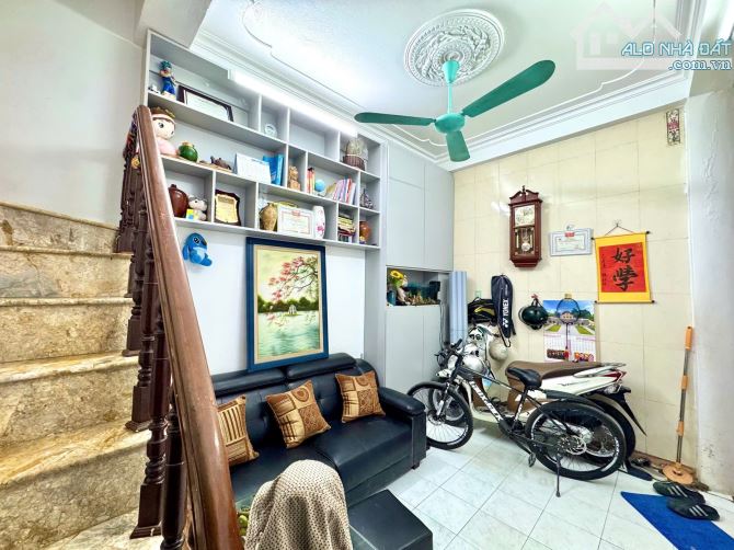 20M RA MẶT ĐƯỜNG ĐẠI LA - MINH KHAI - HAI BÀ TRƯNG - 4 TẦNG 1 TUM - 3 NGỦ - NHỈNH 4 TỶ - 10