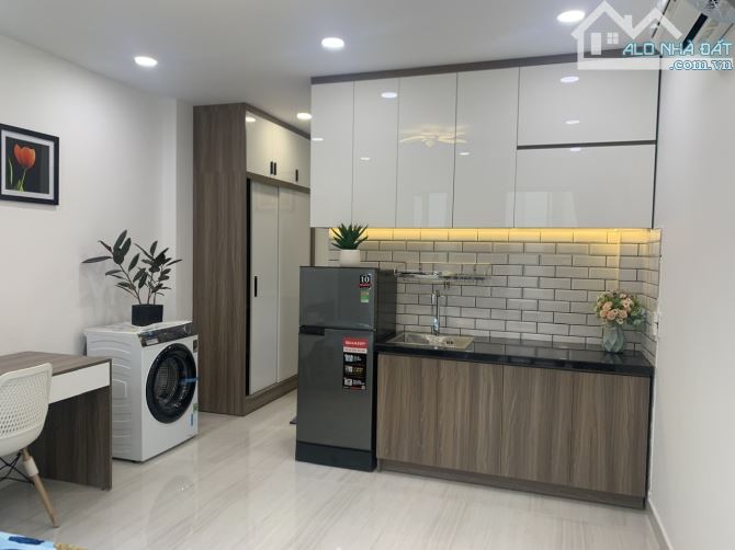 CĂN HỘ DỊCH VỤ FULL NỘI THẤT, CÓ MÁY GIẶT RIÊNG, CỬA SỔ LỚN, HẦN UEH, ĐẠI HỌC HOA SEN - 10