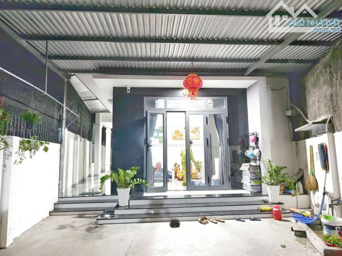"Bán nhà nghỉ 6 tỷ, lợi nhuận 40 triệu/tháng ở Suối Hiệp, Diên Khánh  - Đường ô tô 3 - 4 m - 1