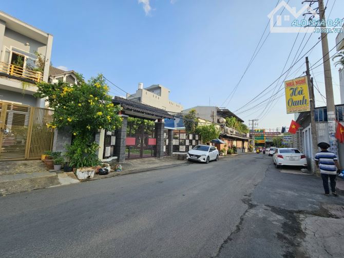 Giá 31 tỷ. Bán lô đất lớn mặt tiền khu Gia Viên Tân Hiệp,Biên Hoà. 16x52m. Đường 8m. SHR - 1