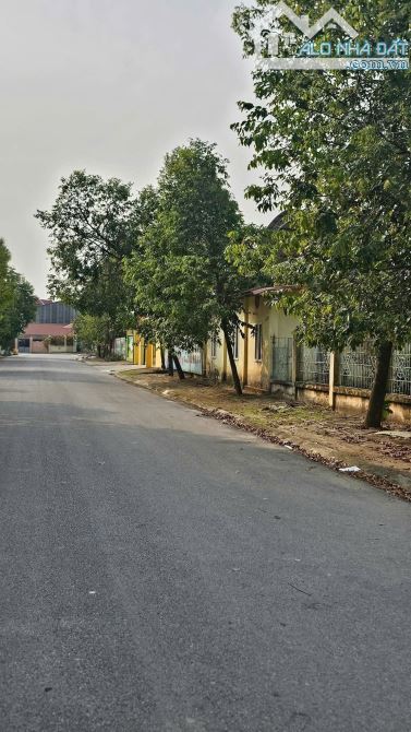 Bán đất đấu giá sen kep Khúc Xuyên  DT 93m, MT 5m, Hướng ĐB,  Giá 5,4 tỷ - 1