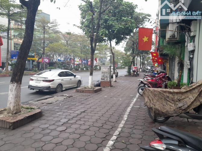 Bán Nhà mặt Phố Trần Thái Tông - 404m2 x Mặt tiền 18.1m - Giá Siêu đầu tư 222 Tỷ - 1