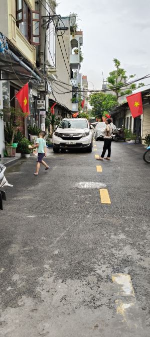 140tr/1m2 Có ngay nhà Phân Lô cán bộ quân đội - trước nhà 2 ô tô  tránh - 1