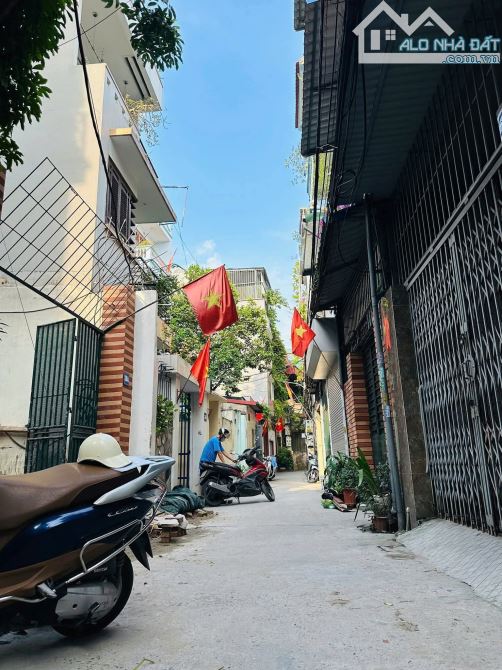 BÁN  NHÀ 5 TẦNG X 105M  MẶT NGÕ Ô TÔ, THANG MÁY TẠI NGỌC HỒI ,THANH TRÌ GIÁ CHỈ 10,4 tỷ - 1