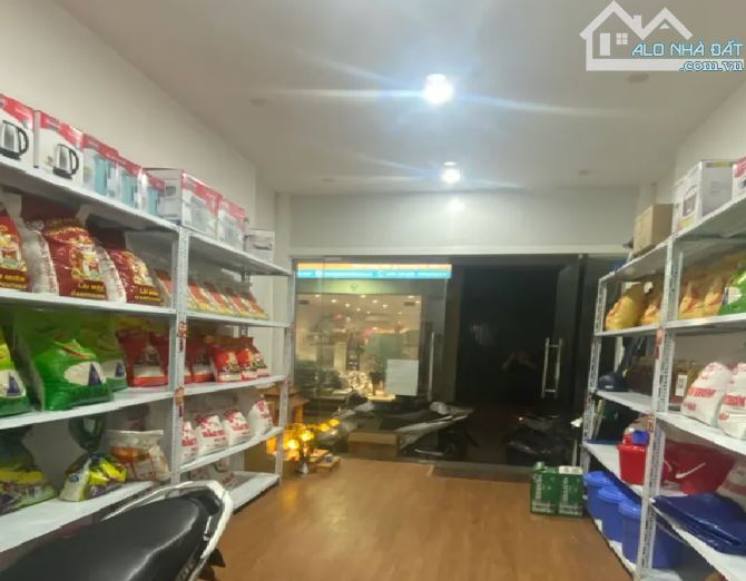 Bán gấp nhà   Phố Trần Quốc Hoàn , Cầu Giấy, giá nhỉnh 13 tỷ, chủ nhà hỗ trợ thiện chí - 1