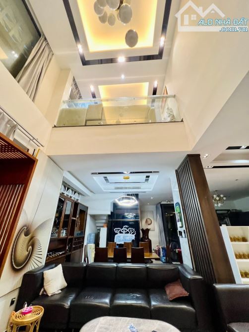 Biệt thự cao cấp Tú Xương _ Q3. DT 143m2. 4 tầng. 9m x 16m. Giá 65 tỷ. - 1