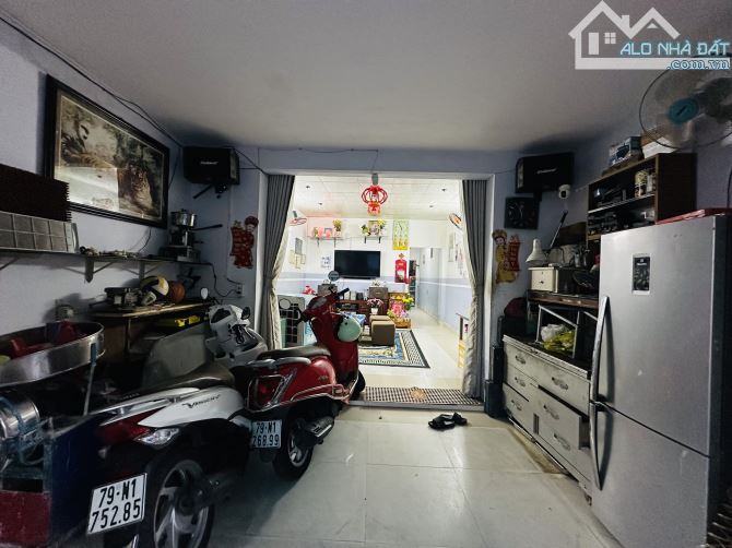 💥BÁN NHÀ CẤP 4 HẺM Ô TÔ 6M Đường LÊ HỒNG PHONG GIÁ CHỈ 3 TỶ 950 TRIỆU - 1
