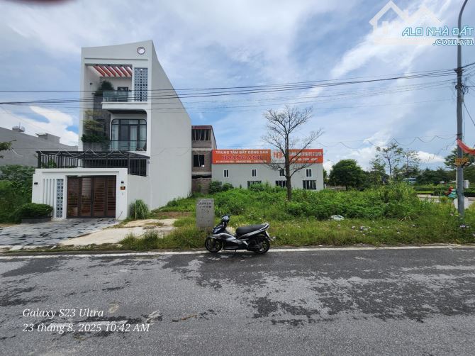 BÁN ĐẤT MẶT ĐƯỜNG XUÂN THỦY KHU BÃI VIÊN - 1