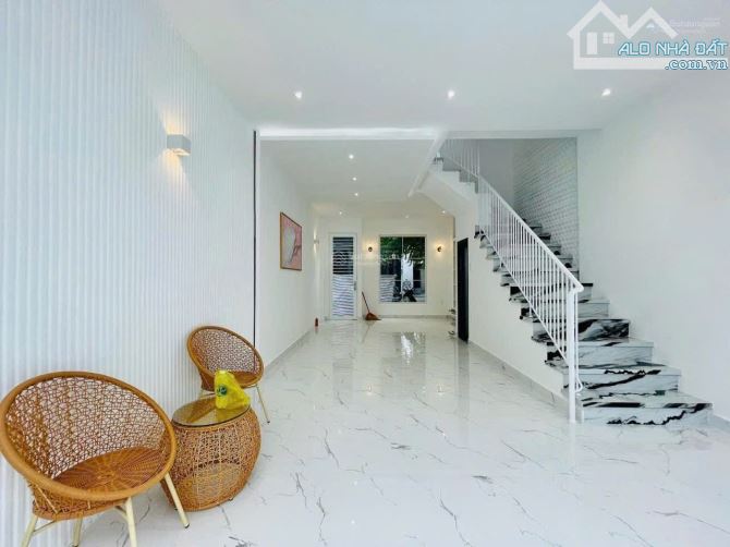 Siêu phẩm nhà đẹp ngay Cao Đức Lân,An Khánh,Quận 2-Giá:6tỷ210/ 67,5m2(4,5x15)-3 lầu, 4PN, - 1