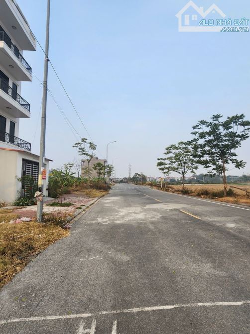 BÁN LO ĐẤU GIÁ KIM CHÂN, BẮC NINH ĐƯỜNG 19M. DT 90M2, MT 5M GIÁ 4,2 TỶ - 1