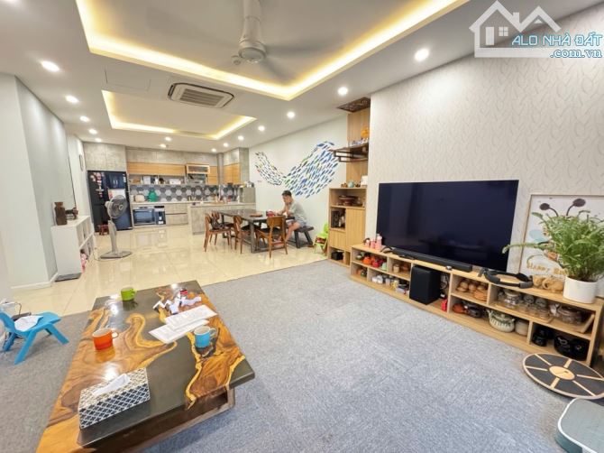 Bán chung cư Fafilm, 19 Nguyễn Trãi – Lô Góc, Tầng Cao –  96 m – 7.3 tỷ - 1