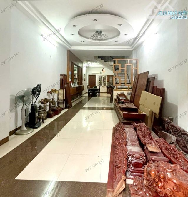 BÁN NHÀ XUÂN LA 60m2. 2 THOÁNG, 2 Ô TÔ TRÁNH TRÁNH ĐỖ TRƯỚC NHÀ - GARA Ô TÔ - 1