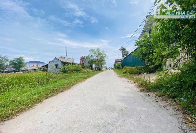 Bán đất đấu giá ngay trung tâm Quảng Thái : Gần Chọ Nịu,Trường học,BCH Quân Sự xã Đan Điền - 1
