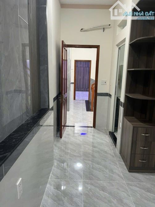 🔥 NHÀ 1 TRỆT 2 LẦU – KDC DĨ AN – ĐƯỜNG 8M, VỈA HÈ 6M – GIÁ CHỈ 5 TỶ 🔥 - 1