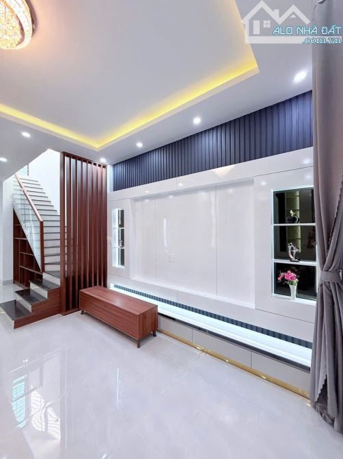 Bán Nhà 3 tầng Hoà Minh , sát Biển, sát Hồ Tùng Mậu  Diện tích đất : 5*15=75m, giá chỉ 6ty - 1