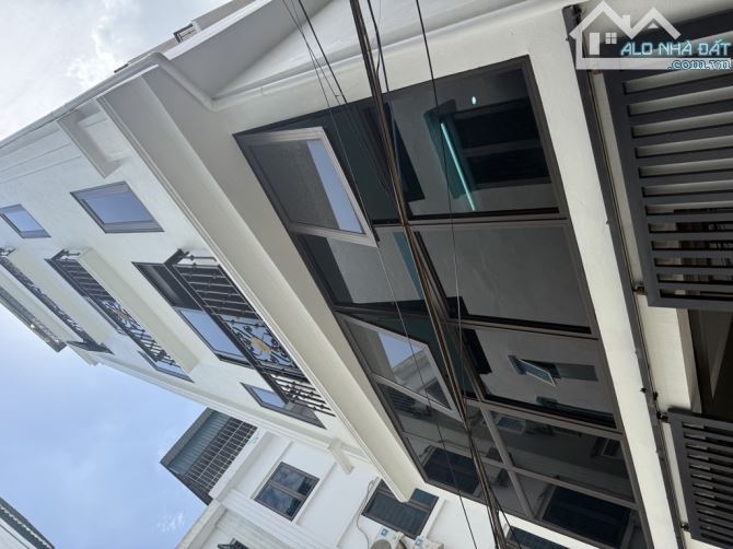 TÂY MỖ - LÔ GÓC - 3 MẶT THOÁNG - 6 TẦNG - FULL NỘI THẤT - NHỈNH 5TỶ - 1