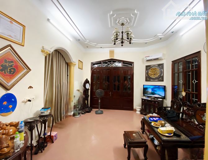 Bán biệt thự đẹp tại Xuân Thủy, Cầu Giấy 154m2, MT 14,5m, giá 41,5 tỷ - 1