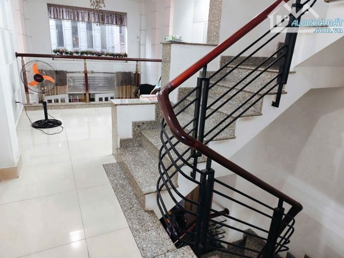 💥🏠5 TẦNG HẺM XE HƠI 42M2-30M RA ĐƯỜNG BÀ HOM Q6- VỊ TRÍ ĐẸP - GIÁ RẺ NHẤT KHU VỰC.👉6XTỶ - 1