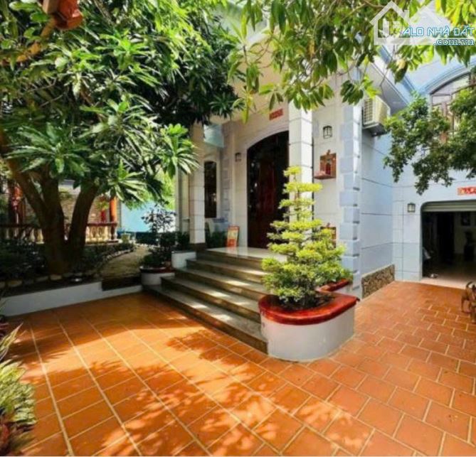 BÁN BIỆT THỰ CAO CẤP PHAN CHU TRINH CÓ HỒ BƠI GẦN BIỂN BÃI SAU 340M2 GIÁ 25t - 1