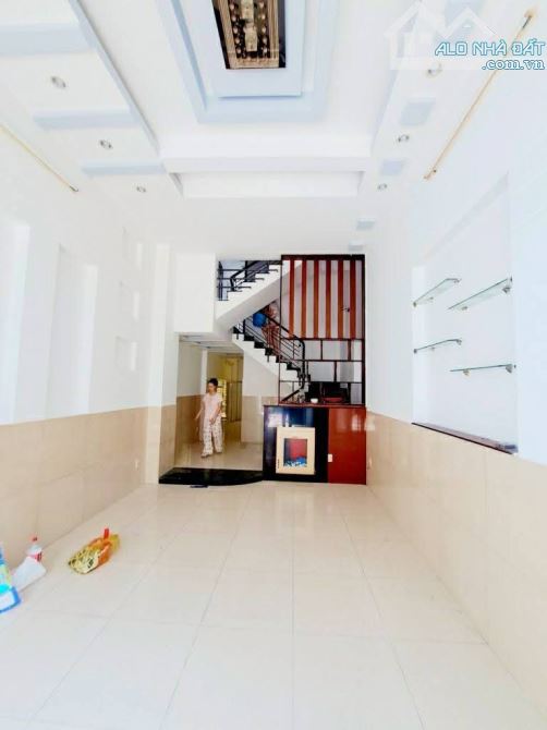 BÁN NHÀ HOÀ BÌNH - 2 MẶT HẺM XE HƠI - 5 TẦNG 56M2 - GẦN MẶT TIỀN - GIÁ 9.X TỶ - 1